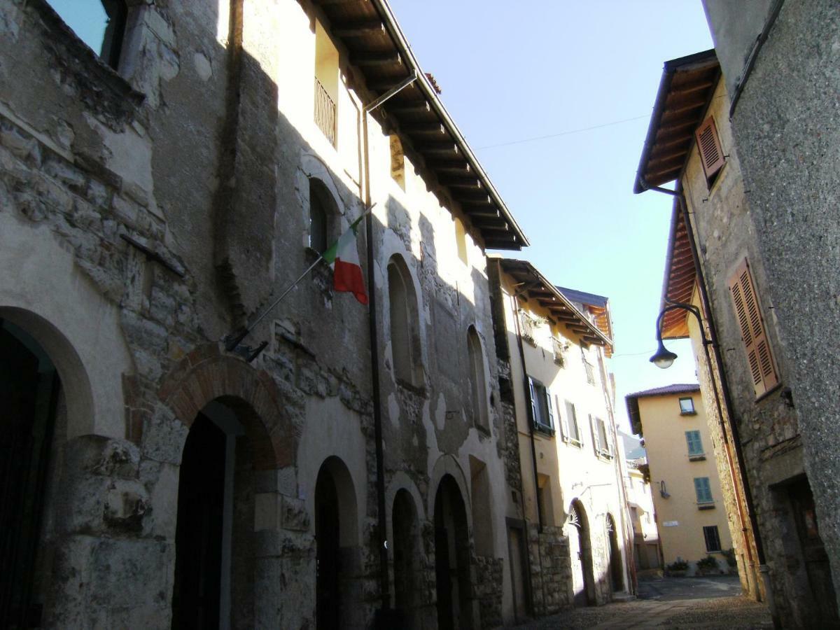 Porta Medievale Del Campo Iseo Buitenkant foto
